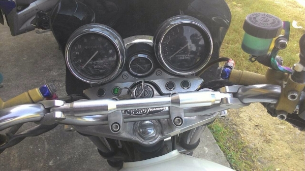 ธารนนทบุรี//ขาย suzuki innazuma 1200 ปี98-99 สวยๆแรงๆ