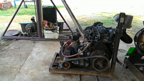 ขายเครื่องพร้อมปั้มสูบน้ำ Isuzu kb 2200 และมาสดา 2200