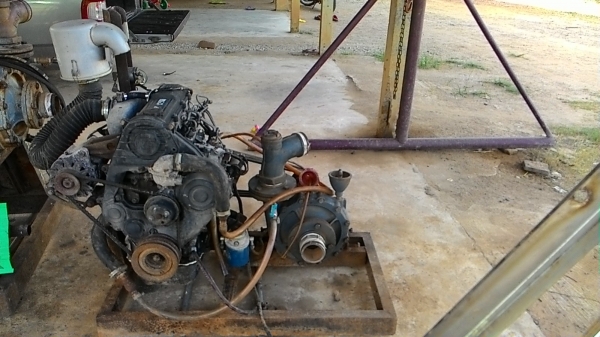 ขายเครื่องพร้อมปั้มสูบน้ำ Isuzu kb 2200 และมาสดา 2200