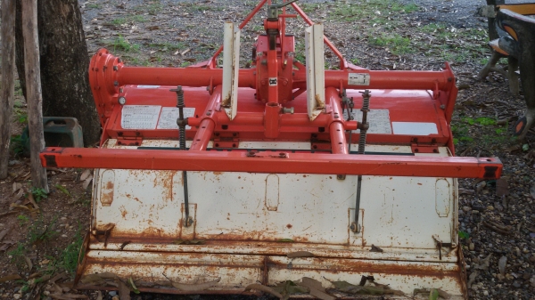 ขายโรตาลี่ เก่านอก สภาพ 80\% กว้าง 140 ซ.ม. ราคา 20,000 บาท