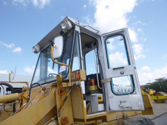 มาใหม่ รถตัก komarsu 510 กรองเดี่ยว ซีเรียลสูง สภาพเดิมจากญี่ปุ่นแท้ๆ มีเก๋ง ยางสวย สภาพพร้อม สมบูรณ์ แจ่มสุดๆ นำข้ามาเอง ขายไม่แพงจ้า 086-303-9797 กู๋อ๋า มาใหม่ รถตัก komarsu 510 กรองเดี่ยว ซีเรียลสูง สภาพเดิมจากญี่ปุ่นแท้ๆ มีเก๋ง ยางสวย สภาพพร้อม สมบูรณ์ แจ่มสุดๆ นำข้ามาเอง ขายไม่แพงจ้า 086-303-9797 กู๋อ๋า