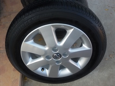 ขายล้อแม็กNISSAN March *15 พร้อมยางBRIDGESTONE  4 ล้อ