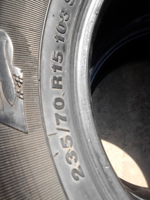 235/70R15  FORCEUM  A/T  ลายคล้ายๆ BF   มี 2 เส้น   TEL.081-427-3941