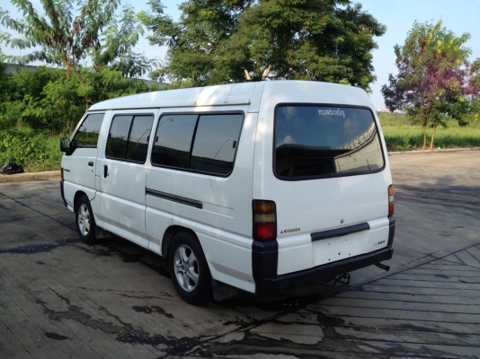 **** ขายรถตู้ L300 สีเดิมๆ สวย ****