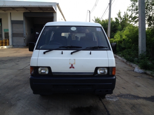 **** ขายรถตู้ L300 สีเดิมๆ สวย ****