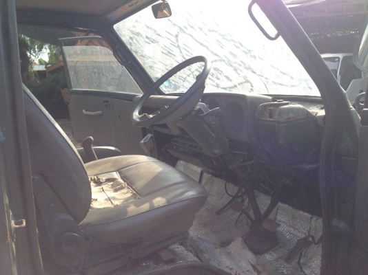 ขายรถอีซูซู4ล้อ ทะเบียนเล็กไม่ติดเวลา ทะเบียนไม่ขาดต่อ เครื่องไม่ตรงเล่มพร้อมใช้งาน เครื่อง4BA1 ช่วงล่างแซสซีีสวยมากเอาไปทำดั้มหรือรถยกสวยเลย ขาย 89000 บาท