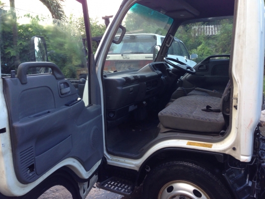 ขายรถบรรทุกอีซูซุเชียงกง เครื่อง130 แรง เก่านอกยังไม่ใช้งานในไทย ใบอินวอยสวยทั้งคันขับเหมือนรถใหม่ ท้าพิสูทธิ์มาลองขับได้ครับ ขาย 220000 บาท