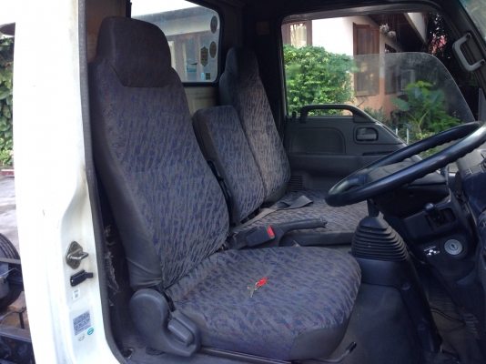 ขายรถบรรทุกอีซูซุเชียงกง เครื่อง130 แรง เก่านอกยังไม่ใช้งานในไทย ใบอินวอยสวยทั้งคันขับเหมือนรถใหม่ ท้าพิสูทธิ์มาลองขับได้ครับ ขาย 220000 บาท