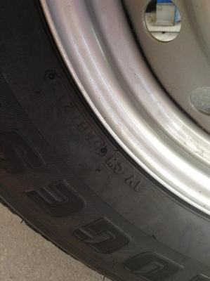 ยางอะไหล่ bridgestone dueler 255-65-17 ปี 13 พร้อมกะทะ