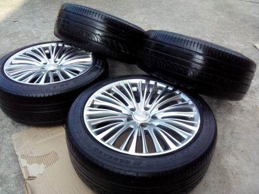 Lenso แท้18 5/114.3 กว้าง8.5เดิมๆมีรอยบางตามการใช้งานไม่มีเบียดพร้อมยาง นันกัง235-45-18ปี12ดอกแน่นๆ ขาย12500โทรเลย0898128457จัดส่งทั่วประเทศ ดูของได้ที่คลอง2