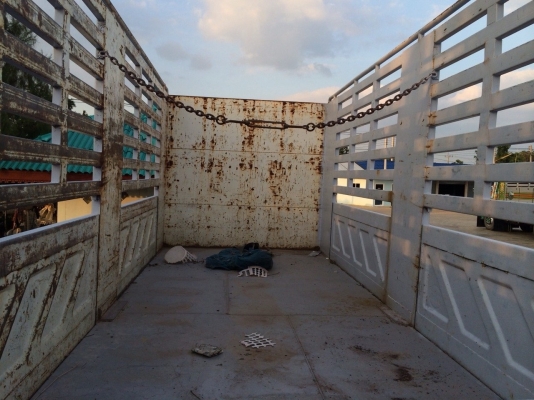 ขายกะบะสามมิตรไม่ดั้ม ยาว 6.20เมตร สูง 2.20เมตร ขายกะบะสามมิตรไม่ดั้ม ยาว 6.20เมตร สูง 2.20เมตร