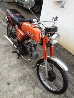 ขายsuzuki a80 สีแดง เครืองSuzuki สแมส คาร์บูแดช เครืองเดิมๆดีๆ ยางใหม่2เส้น ไม่มีทะเบียนหรือระเบิดอะไหล่ก็ได้นะคับ ราคา7000บาท โทร0924462525โส กทม