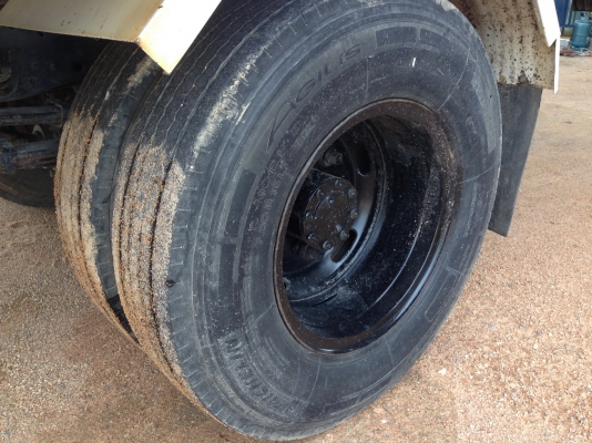 ISUZU NKR ปี 2549 เครื่อง 130 แรงเทอร์โบ 6ล้อเล็ก ยาว 4.30 เมตร