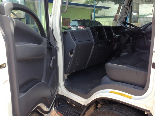 ISUZU NMR ปี 2552 เครื่อง 130 แรงเทอร์โบ 6ล้อเล็ก ยาว 4.30 เมตร