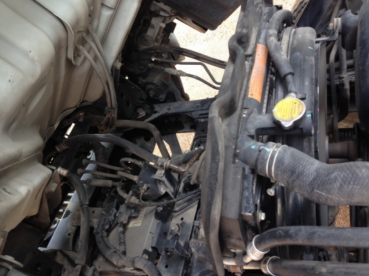 ISUZU NMR ปี 2552 เครื่อง 130 แรงเทอร์โบ 6ล้อเล็ก ยาว 4.30 เมตร