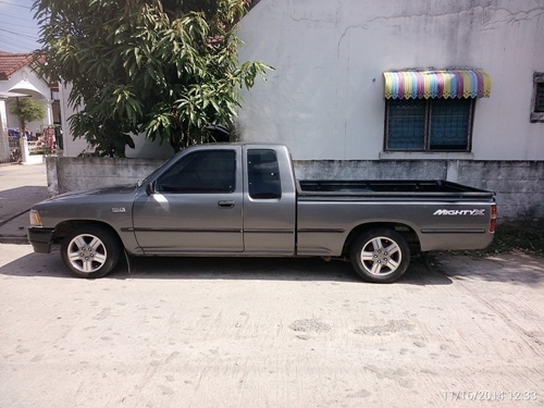 ขายด่วนTOYOTA MIGHTY-X แค๊ป ปี 37 เครื่องดีมากแน่นๆ พวงมาลัยเพาเวอร์ ล้อแม็ก