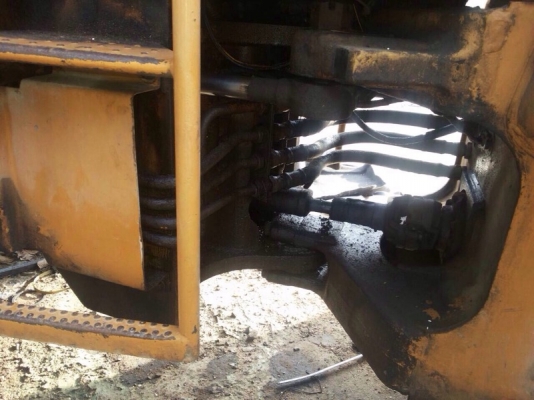 รถตัก CAT  910.  สนใจติดต่อ 081 - 6079515