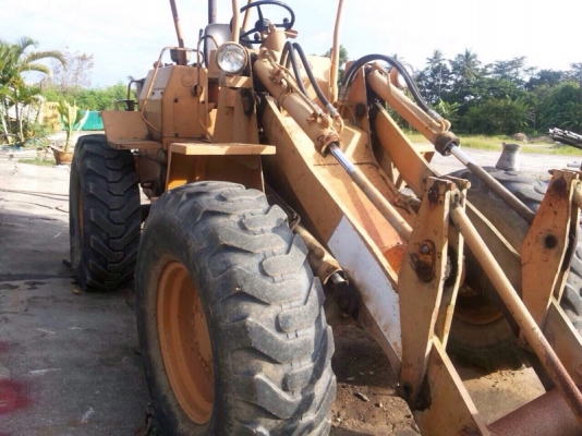 รถตัก CAT  910.  สนใจติดต่อ 081 - 6079515