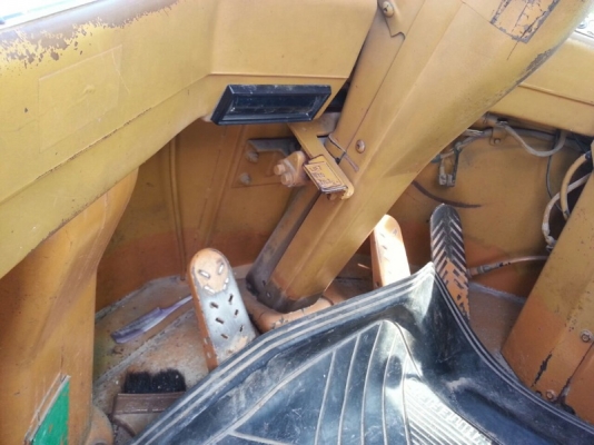 รถตัก CAT  926.  สนใจติดต่อ 081 - 6079515