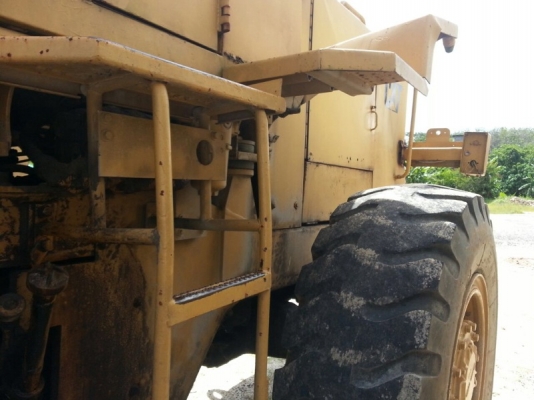 รถตัก CAT  926.  สนใจติดต่อ 081 - 6079515