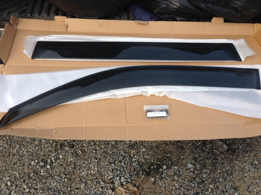 กันสาดกระจกประตู TOYOTA LANDCRUSER VX200