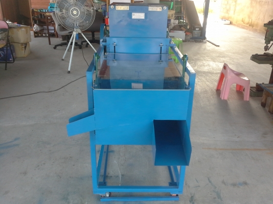 รับสร้างเครื่องคัดแยกขนาดเอนกประสงค์ รับสร้างตามสั่ง ทั้งขนาดเล็ก และ ขนาดใหญ่ ตะแกรงสแตนเลส มีทุกขนาด กำลังการผลิตขึ้นอยู่กับประเภทวัตถุดิบ และ เบอร์ตะแกรง ใช้สำหรับคัดแยกวัตถุดิบ ประเภท ผง เม็ด ก้อน หรืออื่นๆ เช่น คัดขนาด เมล็ดพริก พริกบด พริกป่น พริกผง