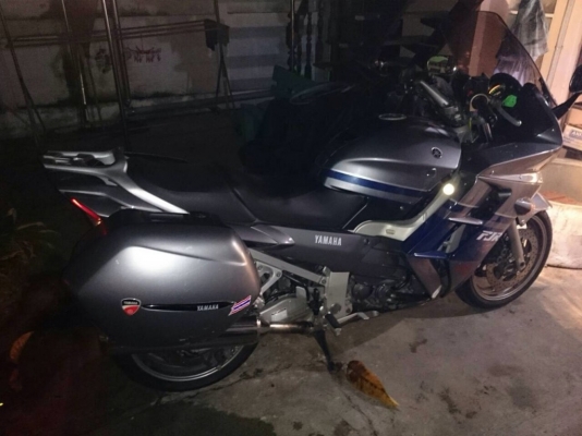 พี่ฝากขายYAMAHA FJRปี2006.ตัวABS.สรรพสารมิตรแท้ รถสวยเครื่องดีพร้อมใช้เลยครับ เอกสารสรรพสารมิตรแท้ทุกฉบับครับ