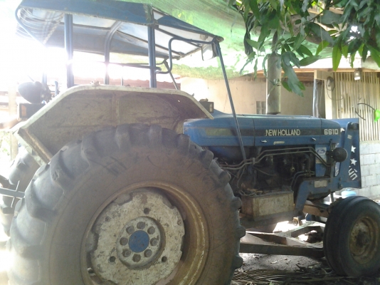 ขายตามสภาพรถไถ6610สภาพดีมีดันหน้ามีพาน7เสื้อลาย