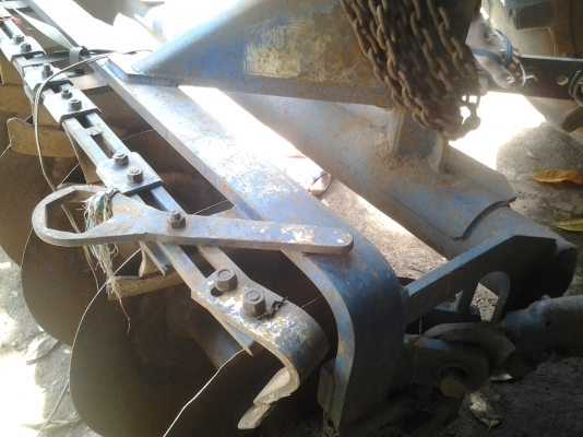 ขายตามสภาพรถไถ6610สภาพดีมีดันหน้ามีพาน7เสื้อลาย