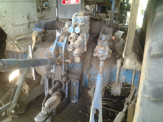 ขายตามสภาพรถไถ6610สภาพดีมีดันหน้ามีพาน7เสื้อลาย