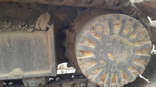 ขายรถแบคโคKOMATSU PC200-5 เครื่องดี ปั๊มเดิม เอวแน่น ทำงานเร็ว สภาพพร้อมใช้งาน เอกสารใบซื้อขาย สนใจโทร 090-8588220คุณนะ ID:narong498 หรือ www.truck.in.th/498 หรือfb:ณรงค์ ซื้อขายรถมือสอง(เว็บไซต์ส่วนตัว)