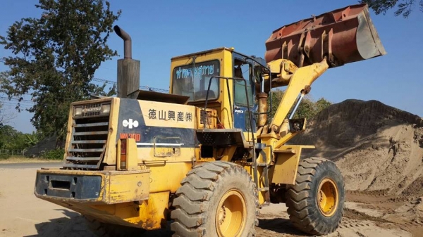 ขายรถตักล้อยาง WA300-1 เครื่องดี ช่วงล่างแน่น ทำงานได้ทุกระบบ สภาพพร้อมใช้งาน สนใจโทร 090-8588220คุณนะ ID:narong498 หรือ www.truck.in.th/498 หรือfb:ณรงค์ ซื้อขายรถมือสอง(เว็บไซต์ส่วนตัว) ขายรถตักล้อยาง WA300-1 เครื่องดี ช่วงล่างแน่น ทำงานได้ทุกระบบ สภาพพร้อมใช้งาน สนใจโทร 090-8588220คุณนะ ID:narong498 หรือ www.truck.in.th/498 หรือfb:ณรงค์ ซื้อขายรถมือสอง(เว็บไซต์ส่วนตัว)