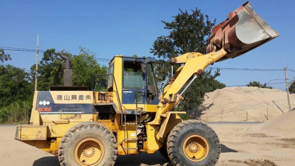 ขายรถตักล้อยาง WA300-1 เครื่องดี ช่วงล่างแน่น ทำงานได้ทุกระบบ สภาพพร้อมใช้งาน สนใจโทร 090-8588220คุณนะ ID:narong498 หรือ www.truck.in.th/498 หรือfb:ณรงค์ ซื้อขายรถมือสอง(เว็บไซต์ส่วนตัว) ขายรถตักล้อยาง WA300-1 เครื่องดี ช่วงล่างแน่น ทำงานได้ทุกระบบ สภาพพร้อมใช้งาน สนใจโทร 090-8588220คุณนะ ID:narong498 หรือ www.truck.in.th/498 หรือfb:ณรงค์ ซื้อขายรถมือสอง(เว็บไซต์ส่วนตัว)