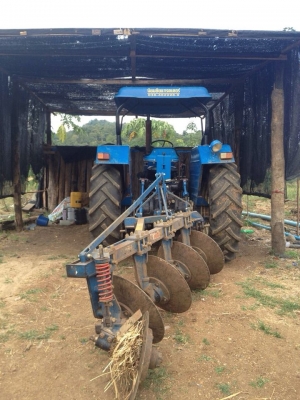 ขายรถไถFORD 7610 ปี56 ใช้งานน้อย เครื่องดี อุปกรณ์ครบ ดันหน้า กับผานหลัง สภาพสวยพร้อมใช้งาน เอกสารพร้อมโอน สนใจโทร 090-8588220คุณนะ ID:narong498 หรือ www.truck.in.th/498 หรือfb:ณรงค์ ซื้อขายรถมือสอง(เว็บไซต์ส่วนตัว