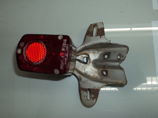 ไฟท้าย HONDA-S-90  สนใจโทร.081-005-8785