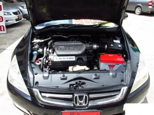 HONDA ACCORD 3.0 V6 I-VTEC AT | 2004 | ราคา 319,000 บาท โทร 0922726669 ตันหยงค่ะ