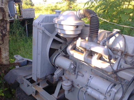 เครื่องปั่นไฟเยอรมัน 40 กิโลเป็นชุดเดิมๆครับ เครือง ขนาด 4  สูบเยอรมัน  และไดเยอรมันทั้งชุดขนาด 40 กิโล โหลดได้ถึง 60 กิโลครับ  สภาพพร้อมใช้งานครับ  ราคานี้คุ้มมากครับ