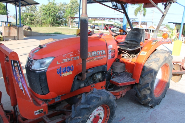 ต้องการขายรถคูโบต้าL3608 ต้องการขายรถคูโบต้าL3608