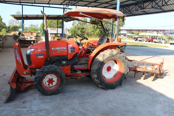 ต้องการขายรถคูโบต้าL3608