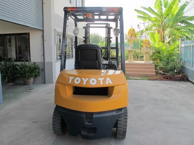 รถฟอคลิฟท์ TOYOTA 7FD20 รถฟอคลิฟท์ TOYOTA 7FD20