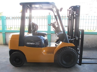 รถฟอคลิฟท์ TOYOTA 7FD20 รถฟอคลิฟท์ TOYOTA 7FD20