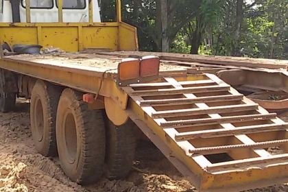 แมคโครพร้อมเทเลอร์