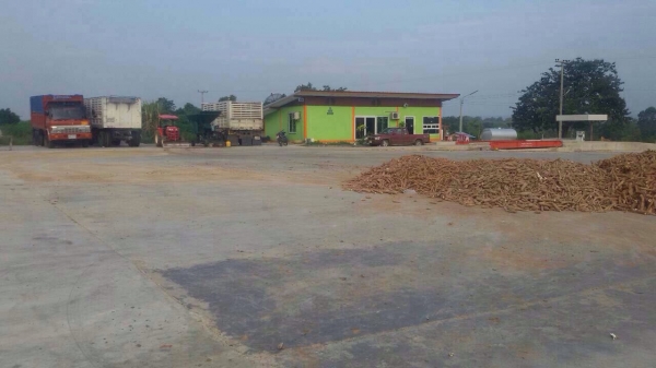 ขายที่ดินพร้อมสิ่งปลูกสร้าง เป็นลานมัน ที่ดิน 6 ไร่ ติดถนนใหญ่ มีโฉนด