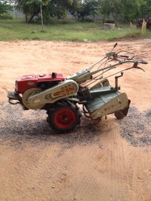 รถพรวนดิน YANMAR YT400 เครื่องดีเซล4แรง ไม่ต้องง้อแรงงาน ประหยัดสุดๆ รถพรวนดิน YANMAR YT400 เครื่องดีเซล4แรง ไม่ต้องง้อแรงงาน ประหยัดสุดๆ