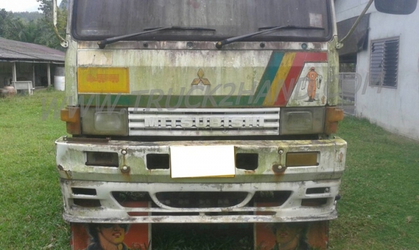 ขายยกชุด รถบรรทุก 10 ล้อ หัวลาก+ หางพื้นเรียบ 2 เพลา สามมิตร ขายยกชุด รถบรรทุก 10 ล้อ หัวลาก+ หางพื้นเรียบ 2 เพลา สามมิตร