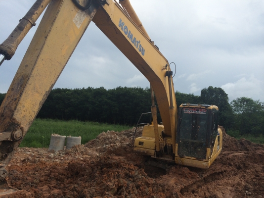 PC200-7 เอวแน่นๆไม่ขยับ โซ่เต็ม แท้..เฟมสวยใช้ได้ ชัวโมงหมื่นกว่า..