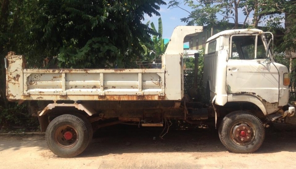 ***ขายแล้วครับขอบคุณ Truck2hand ขาย6ล้อดั้มดิน5คิว HINO KM310 DM100-90HP เครื่องเดิมเกียร์เดิม เครื่อง 90แรง 6สูบ เครื่องดี สตาร์ทติดง่าย แน่นดี แรง เกียร์ดีไม่หลุด ช่วงล่าง Fหน้า-หลัง คัสซีดี เดิม ยังสวย ไม่ปะไม่ดาม กระบะดั้มเหล็ก5ตัน3.70ม.สภาพดี พื้นดีข ***ขายแล้วครับขอบคุณ Truck2hand ขาย6ล้อดั้มดิน5คิว HINO KM310 DM100-90HP เครื่องเดิมเกียร์เดิม เครื่อง 90แรง 6สูบ เครื่องดี สตาร์ทติดง่าย แน่นดี แรง เกียร์ดีไม่หลุด ช่วงล่าง Fหน้า-หลัง คัสซีดี เดิม ยังสวย ไม่ปะไม่ดาม กระบะดั้มเหล็ก5ตัน3.70ม.สภาพดี พื้นดีข