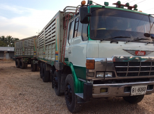 Hino. สามใบปัด. แม่ลูกดั้ม