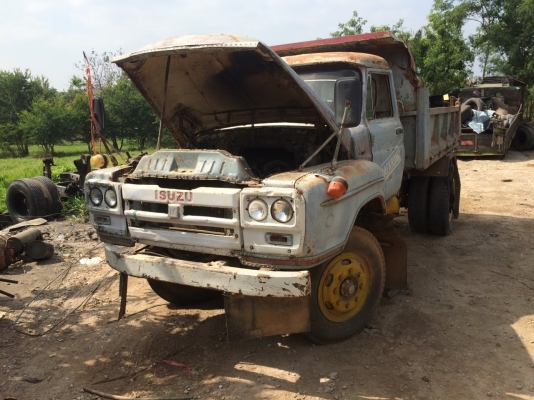 รถหกล้อ หัวยาวดั้ม isuzu เครื่อง EH700 เกียร์ HO พวงมาลัยเพาเวอร์ ไม่มีเอกสาร