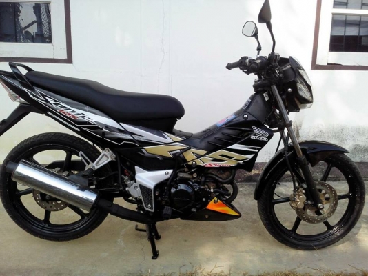 ขาย Honda sonic ตัวใหม่ ล้อแม็ก สตาร์ทมือ ปี49 ขาย Honda sonic ตัวใหม่ ล้อแม็ก สตาร์ทมือ ปี49